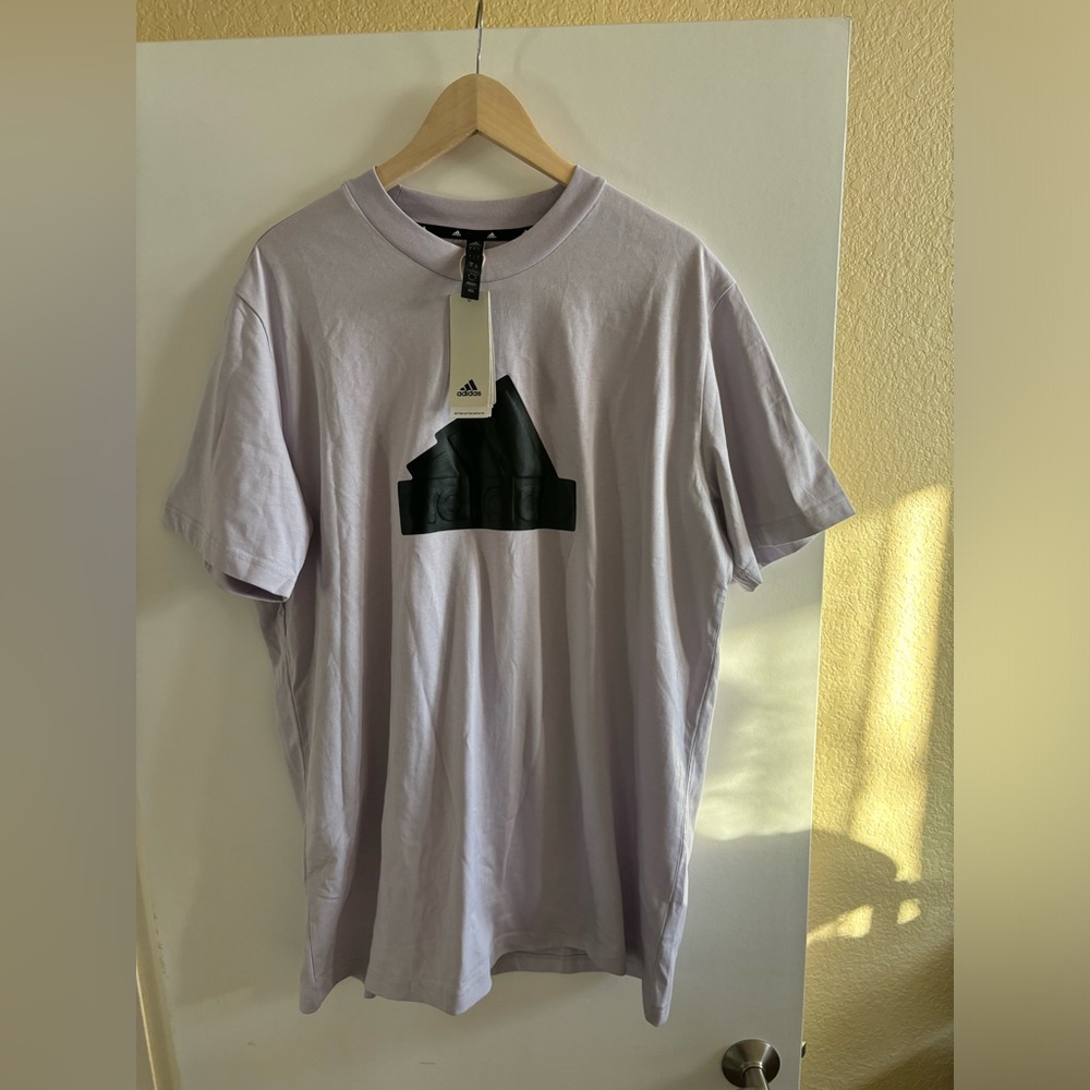 Adidas men’s L t-shirt NWT